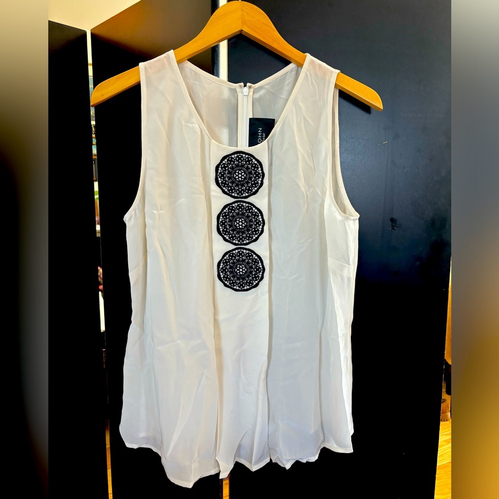 St.John Couture - 100% silk white blouse